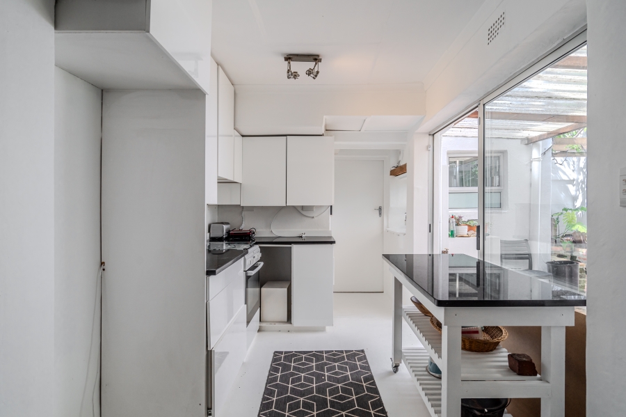1 Bedroom Property for Sale in Gardens Western Cape